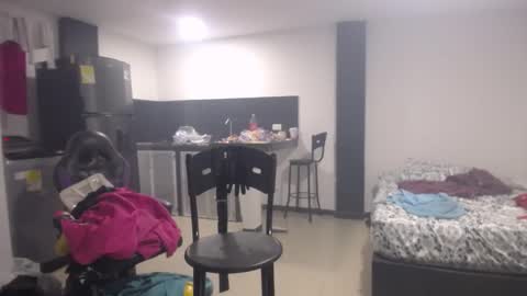 Luna online show from March 9, 2025, 2:43 pm