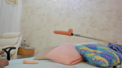 Luna online show from February 25, 2026, 11:42 am