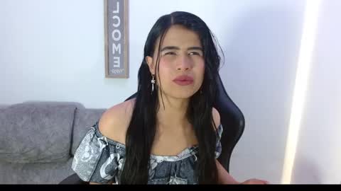 luna_starr69 online show from September 27, 2025, 8:25 pm