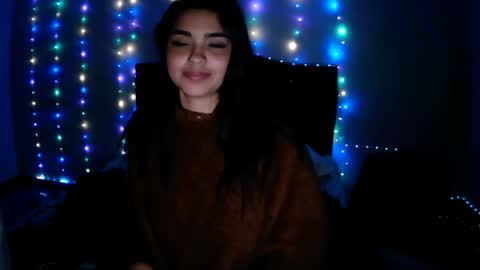 luna_velvet7 online show from May 19, 2026, 3:24 am