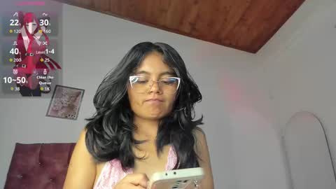 luna_velveth1 online show from March 25, 2026, 2:39 am