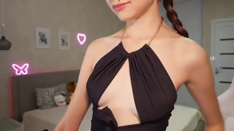 Sweet Luna online show from July 12, 2026, 5:04 pm