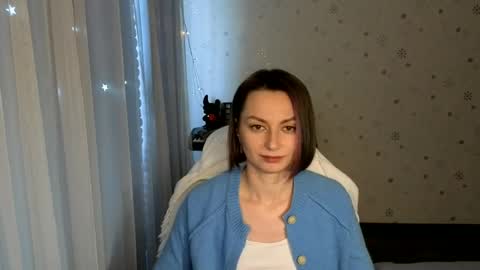 Snapshot of lunaa_bluee chatting on June 23, 2026, 6:17 pm lunaa_bluee online show from June 23, 2026, 6:17 pm