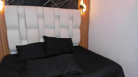 Luna online show from February 13, 2026, 5:42 pm