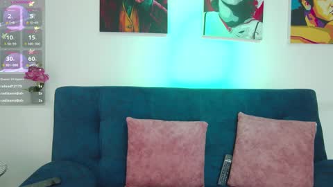 Snapshot of lunaa_lovve chatting on February 26, 2025, 7:16 pm Luna online show from February 26, 2025, 7:16 pm