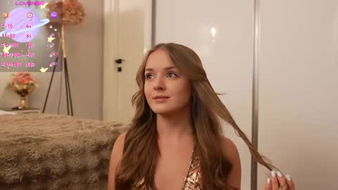 Sophia online show from June 14, 2026, 3:03 pm