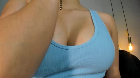 Snapshot of lunaaspen chatting on November 1, 2025, 4:09 pm Luna Aspen online show from November 1, 2025, 4:09 pm