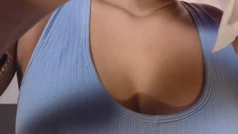 Luna Aspen online show from April 9, 2026, 6:35 pm