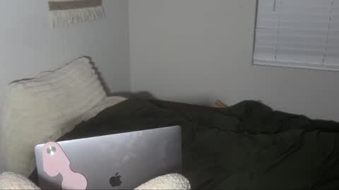 Snapshot of lunadaddysgirl chatting on February 28, 2026, 11:11 am Luna Daddys Girl online show from February 28, 2026, 11:11 am