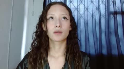 Luna online show from January 8, 2026, 3:36 pm