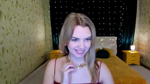 lunaflinn online show from February 11, 2026, 5:12 am