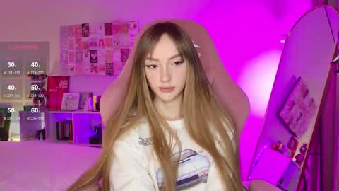 Snapshot of lunainnk chatting on September 21, 2025, 12:45 am Luna online show from September 21, 2025, 12:45 am