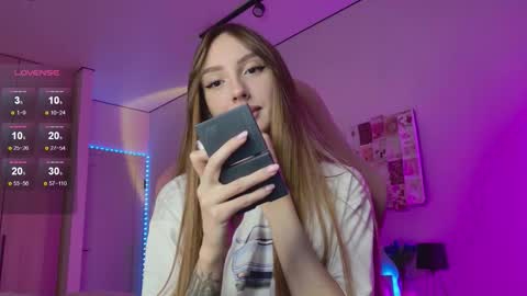 Snapshot of lunainnk chatting on October 5, 2025, 12:42 am Luna online show from October 5, 2025, 12:42 am