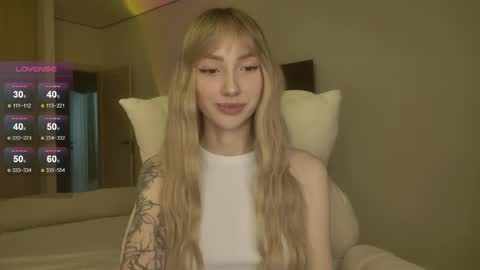 Luna online show from April 28, 2026, 12:53 am