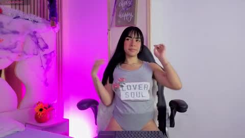 Luna  online show from October 29, 2025, 7:59 pm