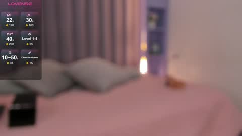 I M  L U N A  online show from January 6, 2025, 7:35 pm