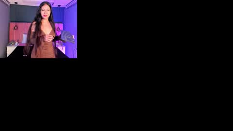 Snapshot of lunaliaa_ chatting on February 18, 2026, 5:25 am Lunalia online show from February 18, 2026, 5:25 am