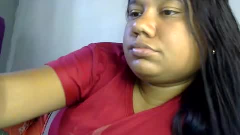 Snapshot of lunalove90 chatting on February 19, 2026, 7:43 pm i am alessandra online show from February 19, 2026, 7:43 pm