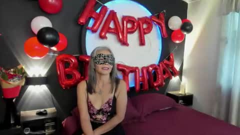 lunamisteriosa_ online show from July 10, 2026, 12:41 pm
