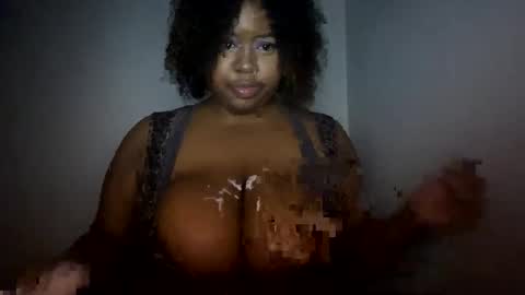 Snapshot of lunamoth00 chatting on February 3, 2026, 2:53 am lunamoth00 online show from February 3, 2026, 2:53 am