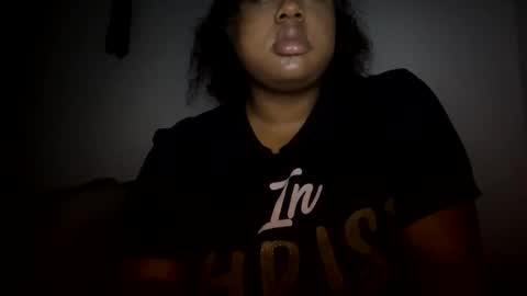 Snapshot of lunamoth00 chatting on February 20, 2026, 4:40 pm lunamoth00 online show from February 20, 2026, 4:40 pm