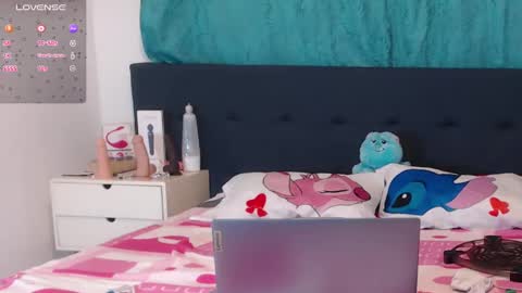 Snapshot of lunapalmer01 chatting on January 31, 2025, 4:25 am Julieth online show from January 31, 2025, 4:25 am