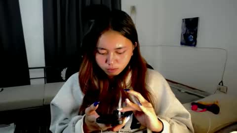 Luna online show from May 8, 2026, 8:25 pm
