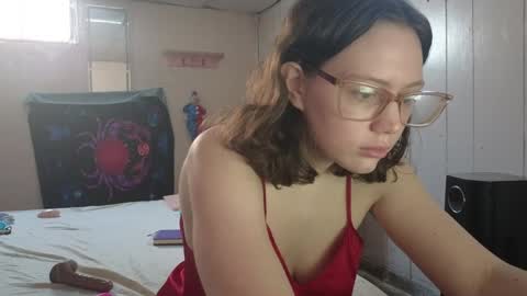 Snapshot of lunaquinn45 chatting on January 21, 2025, 3:32 pm lunaquinn45 online show from January 21, 2025, 3:32 pm
