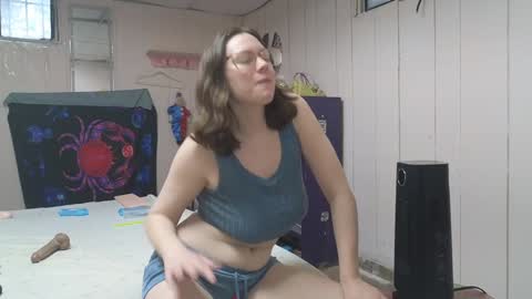Snapshot of lunaquinn45 chatting on January 31, 2025, 3:11 pm lunaquinn45 online show from January 31, 2025, 3:11 pm