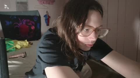 Snapshot of lunaquinn45 chatting on February 5, 2025, 12:10 am lunaquinn45 online show from February 5, 2025, 12:10 am