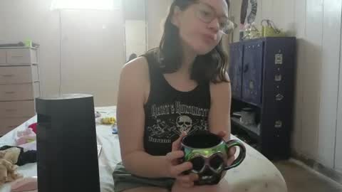 Snapshot of lunaquinn45 chatting on February 22, 2025, 4:09 pm lunaquinn45 online show from February 22, 2025, 4:09 pm