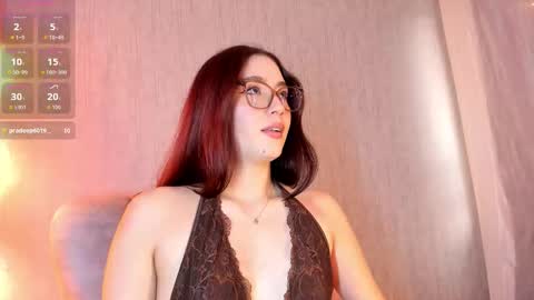 Luna  online show from March 26, 2026, 6:46 pm