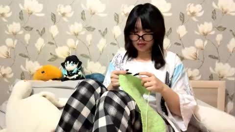 Snapshot of lunaraus chatting on October 12, 2025, 7:24 pm Yuna online show from October 12, 2025, 7:24 pm