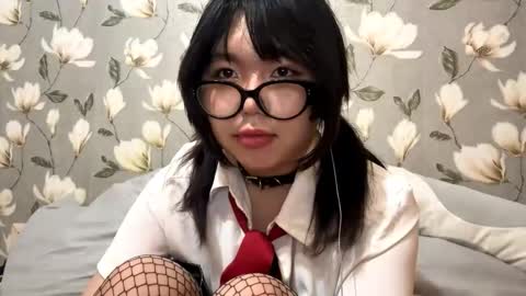 Snapshot of lunaraus chatting on October 24, 2025, 2:13 pm Yuna online show from October 24, 2025, 2:13 pm