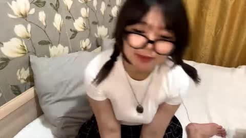 Snapshot of lunaraus chatting on November 11, 2025, 4:18 pm Yuna online show from November 11, 2025, 4:18 pm