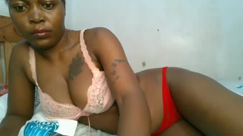 Snapshot of lunargoddess45 chatting on November 28, 2025, 6:27 am lunargoddess45 online show from November 28, 2025, 6:27 am