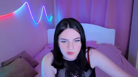Snapshot of lunariaas chatting on May 13, 2026, 8:27 pm Valeria online show from May 13, 2026, 8:27 pm