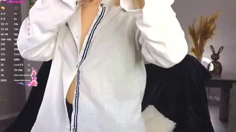 Snapshot of lunariabliss chatting on September 25, 2025, 3:05 pm Kelly online show from September 25, 2025, 3:05 pm