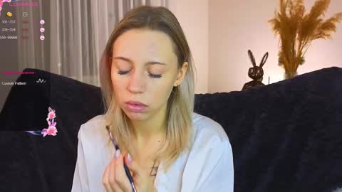 Snapshot of lunariabliss chatting on November 10, 2025, 2:38 pm Kelly online show from November 10, 2025, 2:38 pm