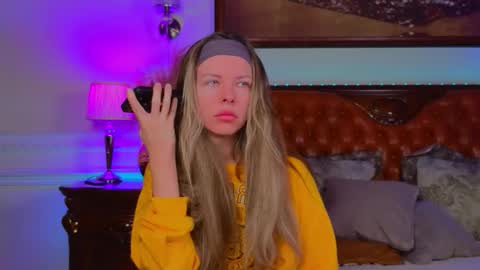 Snapshot of lunarishi chatting on January 8, 2026, 6:05 am Luna Rishi online show from January 8, 2026, 6:05 am