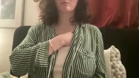 lunasmoonbaby online show from April 11, 2026, 4:17 am