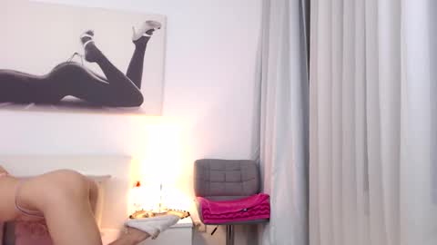 Snapshot of lunastars13 chatting on January 13, 2025, 3:47 pm lunastars13 online show from January 13, 2025, 3:47 pm