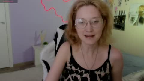 Snapshot of lunaterry chatting on July 19, 2026, 6:17 am lunaterry online show from July 19, 2026, 6:17 am