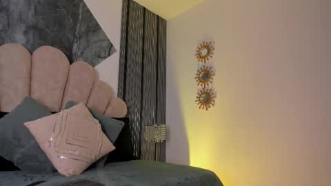 Snapshot of lunavelour_ chatting on March 20, 2026, 3:00 am Luna online show from March 20, 2026, 3:00 am