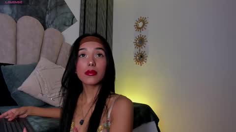 Snapshot of lunavelour_ chatting on March 23, 2026, 11:03 am Luna online show from March 23, 2026, 11:03 am