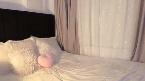 lunavelvet7 online show from March 24, 2026, 4:12 pm