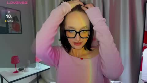 call me a pose striker  online show from May 31, 2026, 3:36 am