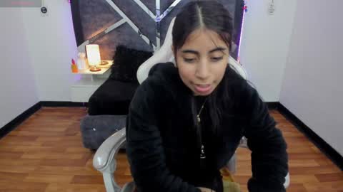 Snapshot of lunitaa18 chatting on February 26, 2025, 10:42 pm V A L E R I A online show from February 26, 2025, 10:42 pm