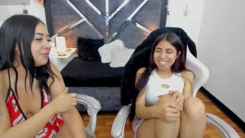 Snapshot of lunitaa18 chatting on March 10, 2025, 8:23 pm V A L E R I A online show from March 10, 2025, 8:23 pm