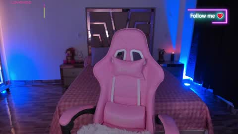 LUNA ROSE online show from April 16, 2026, 3:07 am